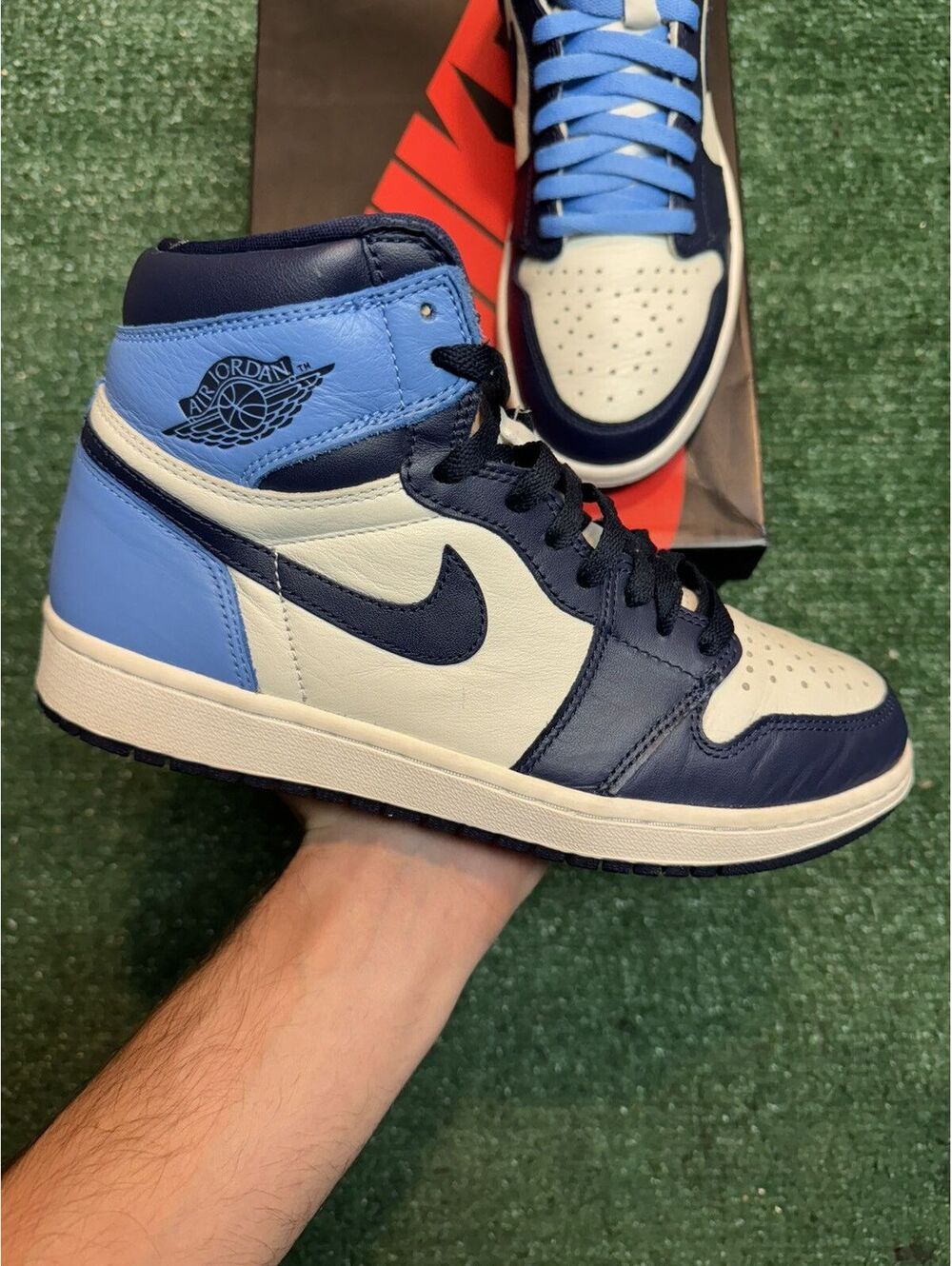 Jordan Retro 1 Obsidian Size 8.5